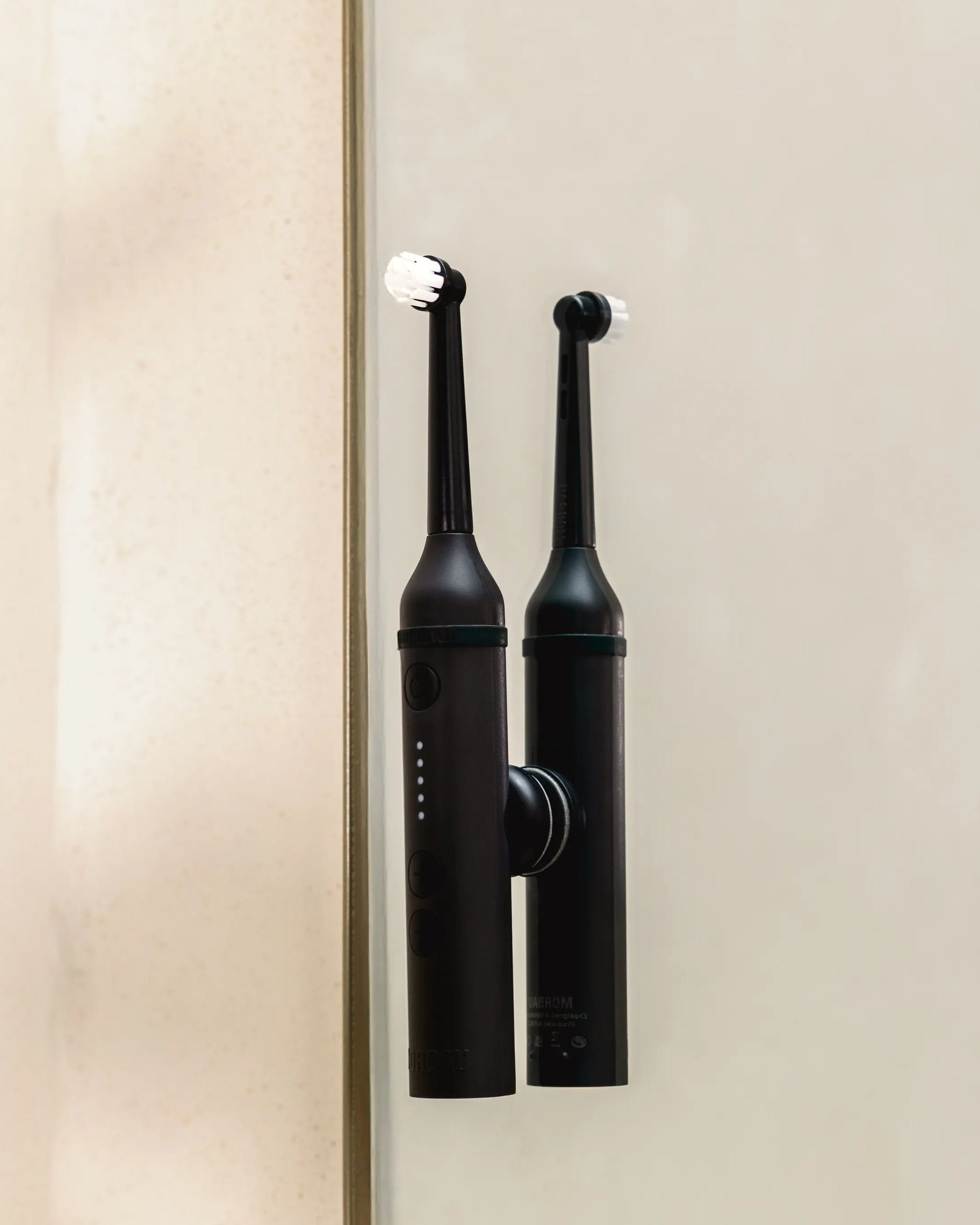 Brush 001 - Graphite Grey